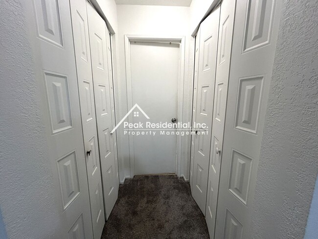 Building Photo - 5814 Shadow Creek Dr