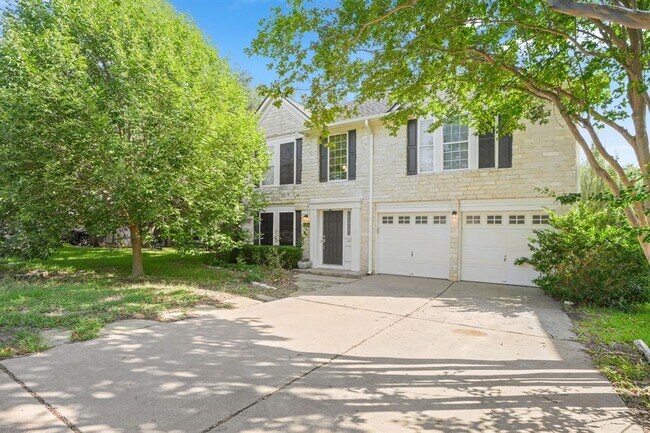 Building Photo - 17841 Park Valley Dr