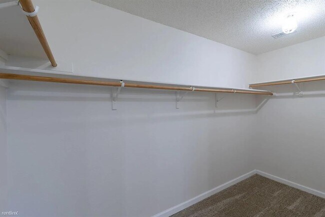 Building Photo - 6707 Carisbrooke Ln