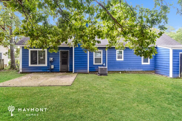 Building Photo - 1613 Chadford Rd