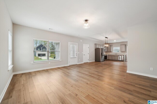 Building Photo - 615 Troubadour Ln