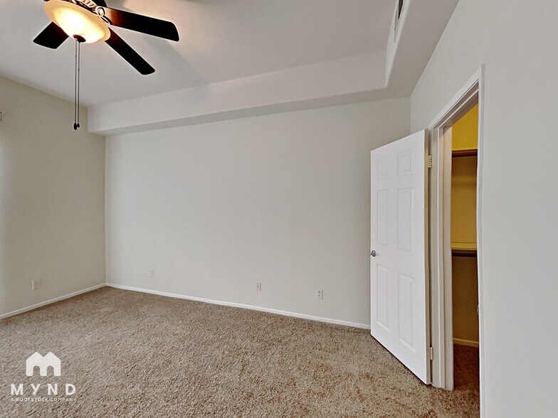 Building Photo - 12362 Carmel Country Rd