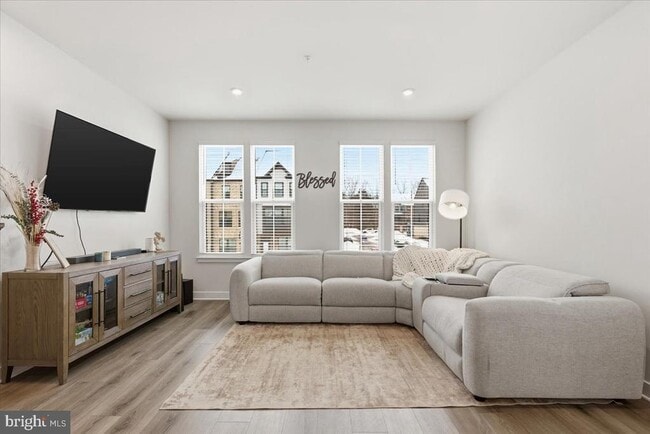 Building Photo - 7810 Yona Ct