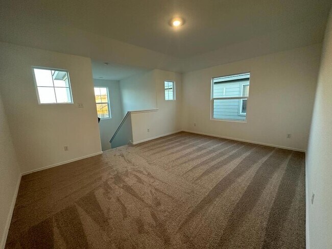 Building Photo - 336 Canley Lp