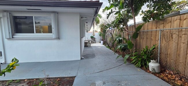 Building Photo - 1951 NW 56th St