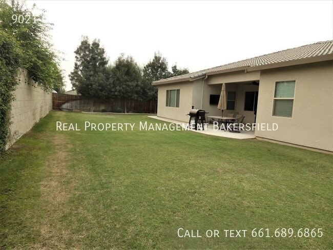 Building Photo - 9021 Claro De Luna Dr