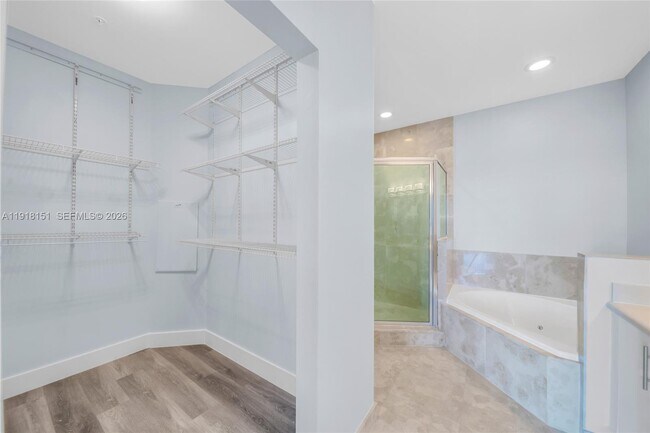 Building Photo - 7900 Harbor Island Dr