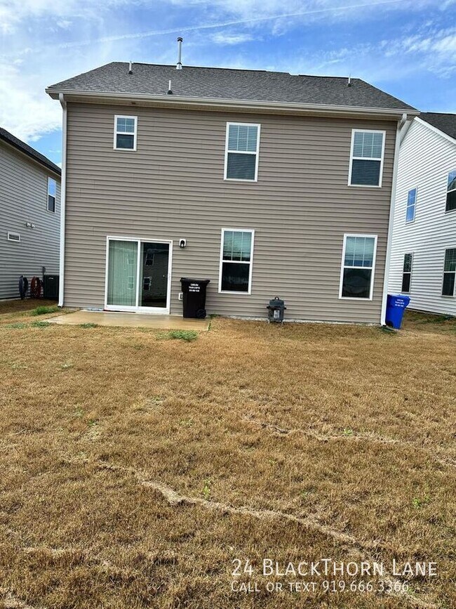 Building Photo - 24 Blackthorn Ln