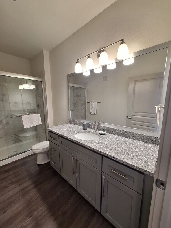 Building Photo - CH-Cortland Flatirons