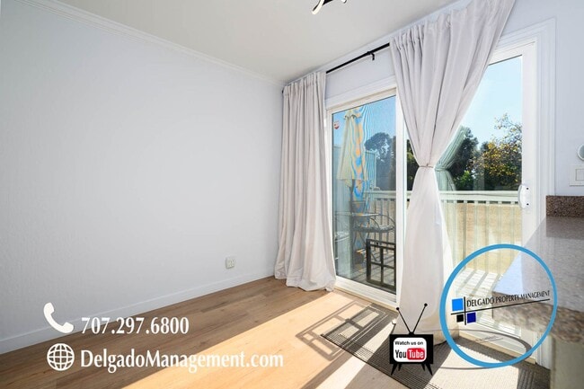 Building Photo - Benicia 2 bedroom condo