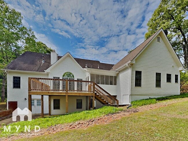 Building Photo - 1918 Tribble Crest Dr