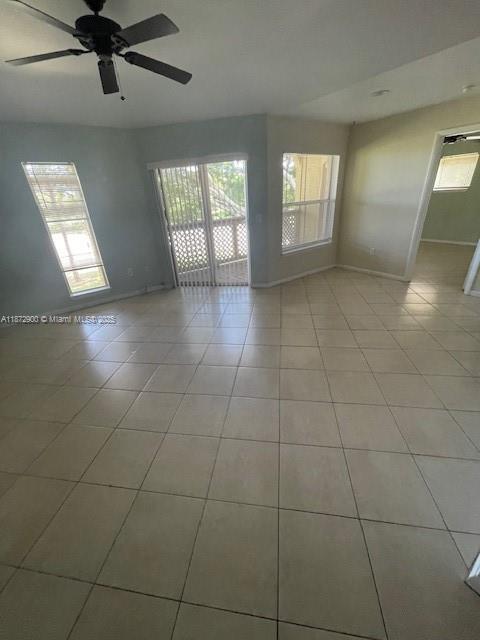 Building Photo - 4751 Via Palm Lakes