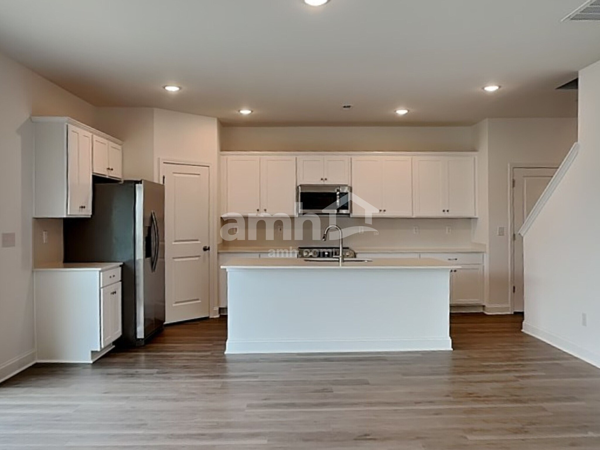 Building Photo - 1016 Bevington Dr