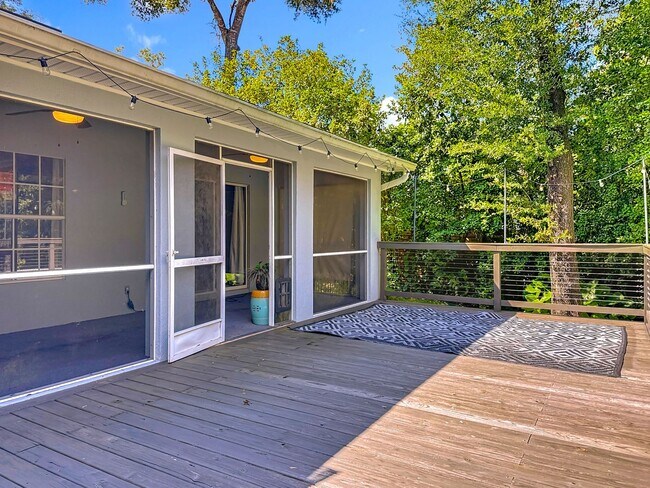 Building Photo - Discover your peaceful retreat in Wekiwa W...