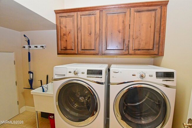 Building Photo - 3945 San Donato Loop