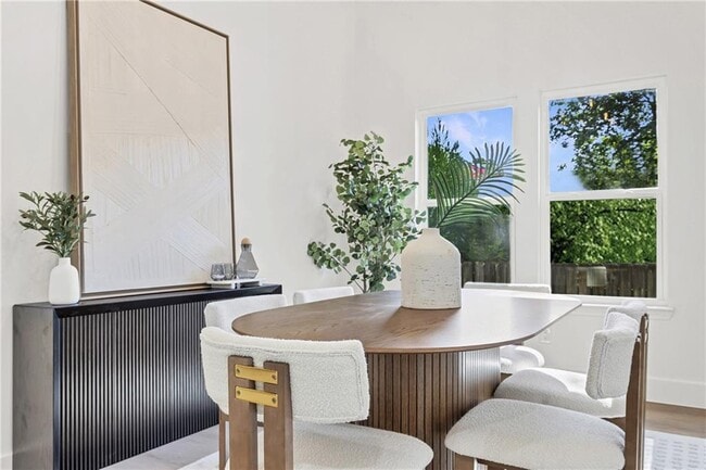 Building Photo - 3183 Zion St