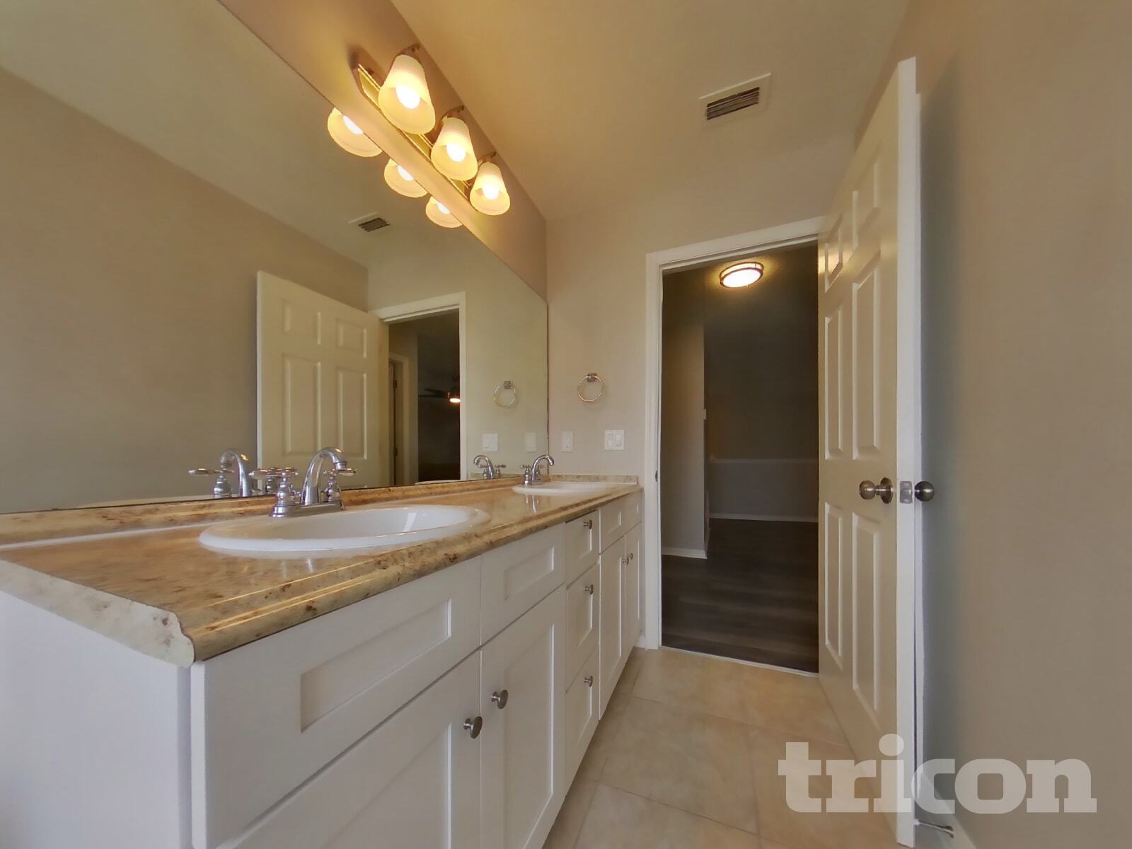 Building Photo - 1990 Turnberry Dr