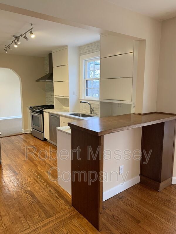 Building Photo - 2546 Woodcreek Rd