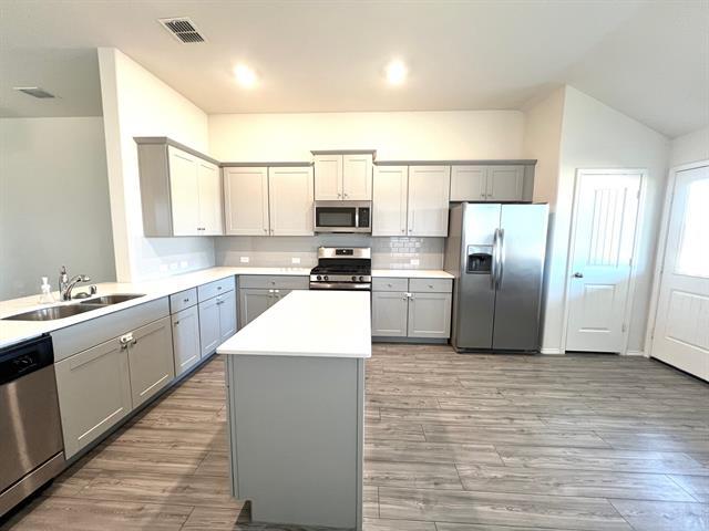 Building Photo - 2301 Rosaline Dr