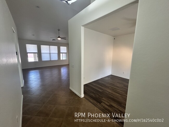 Building Photo - Spacious Bright N. Phx 4/2 w/POOL & *NEW* ...