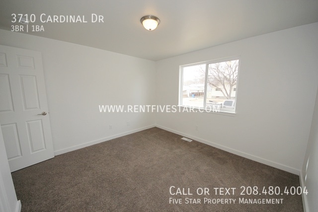 Building Photo - 3710 Cardinal Dr