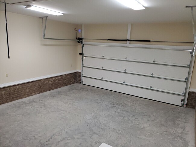 Building Photo - 235 J Brown Rd