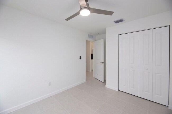 Building Photo - 11146 NW Fernbrook Dr