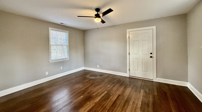 Building Photo - 1802 Guess Rd