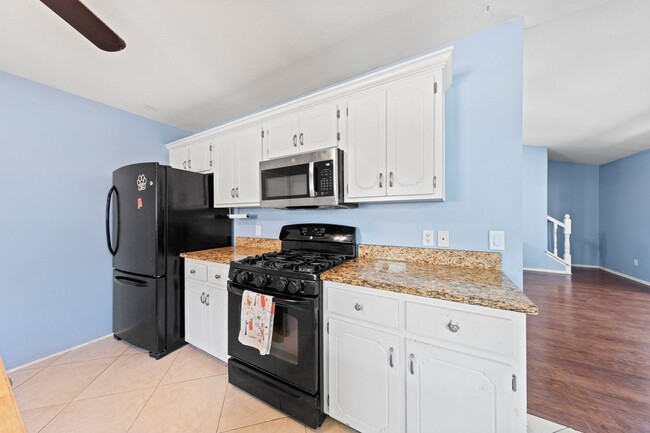 Building Photo - 4 bedroom in Bluewater Bay!