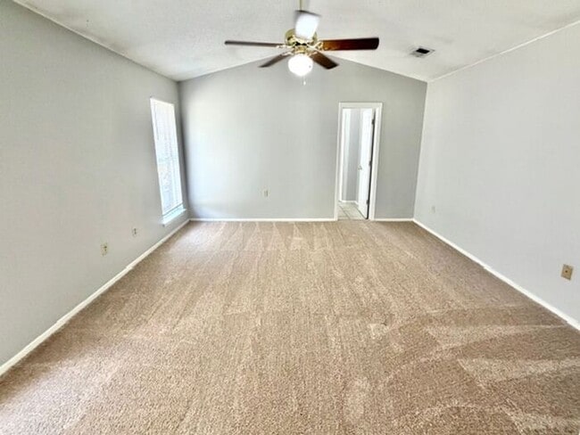 Building Photo - Move In Special! 3 Bedroom 2 Bath In Southaven