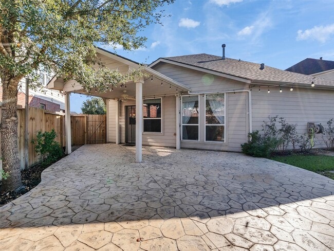 Building Photo - 9915 Valance Way