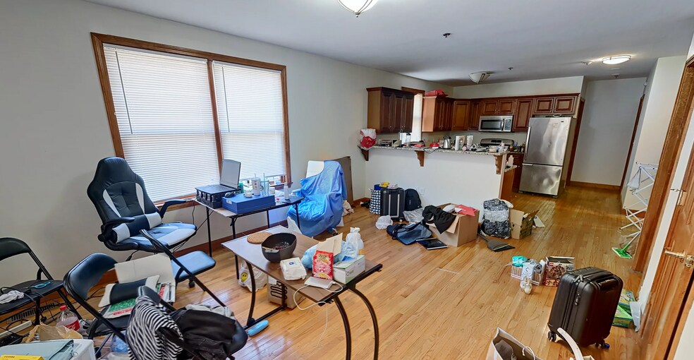 Building Photo - 112 Allston St