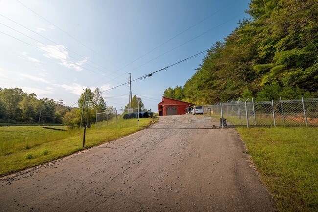 Building Photo - 1330 Old Northcutt Rd