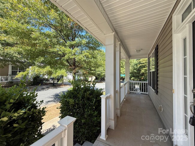 Building Photo - 17326 Caldwell Track Dr