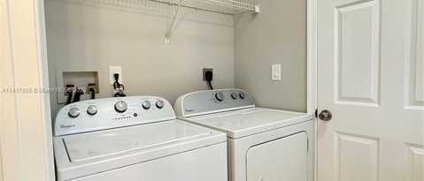 Building Photo - 6524 Hidden Cove Dr