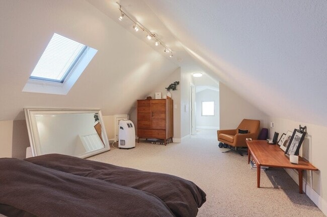 Building Photo - 2220 W 31st Ave