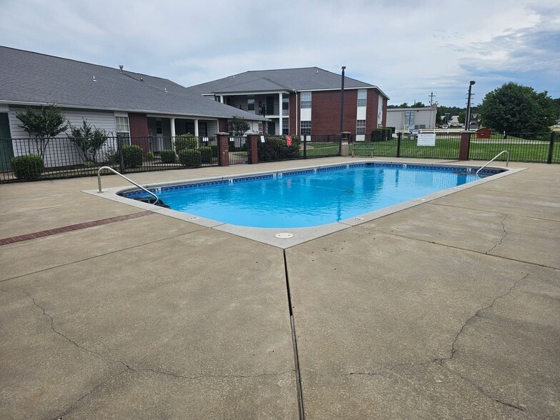 Building Photo - 51 Cedar Creek Ct