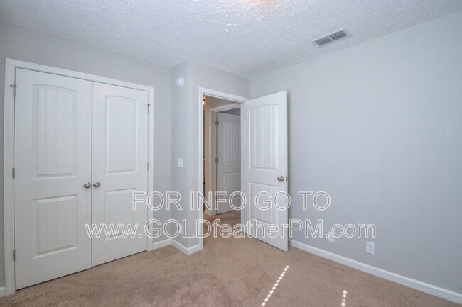 Building Photo - 3365 Tourmaline Dr