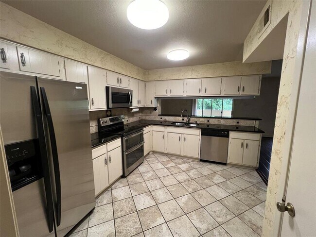 Building Photo - 14515 Wunderlich Dr