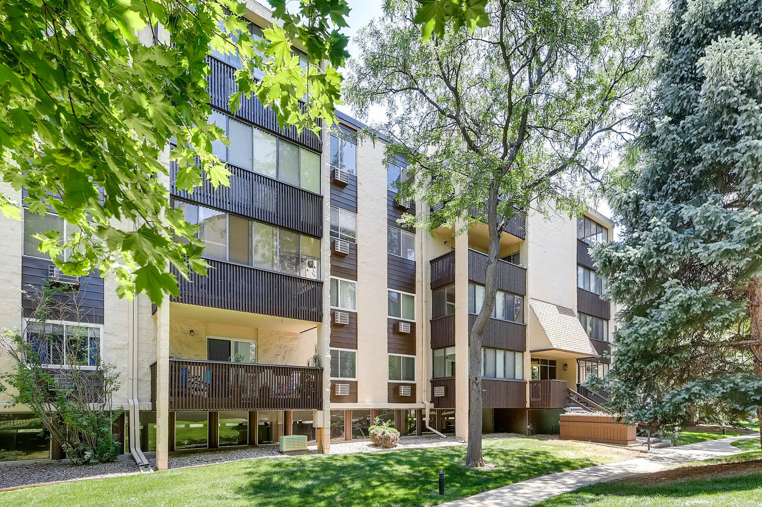 Building Photo - 6940 E Girard Ave