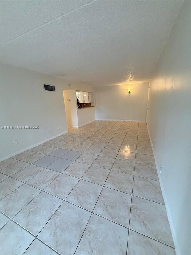 Building Photo - 5805 Washington St