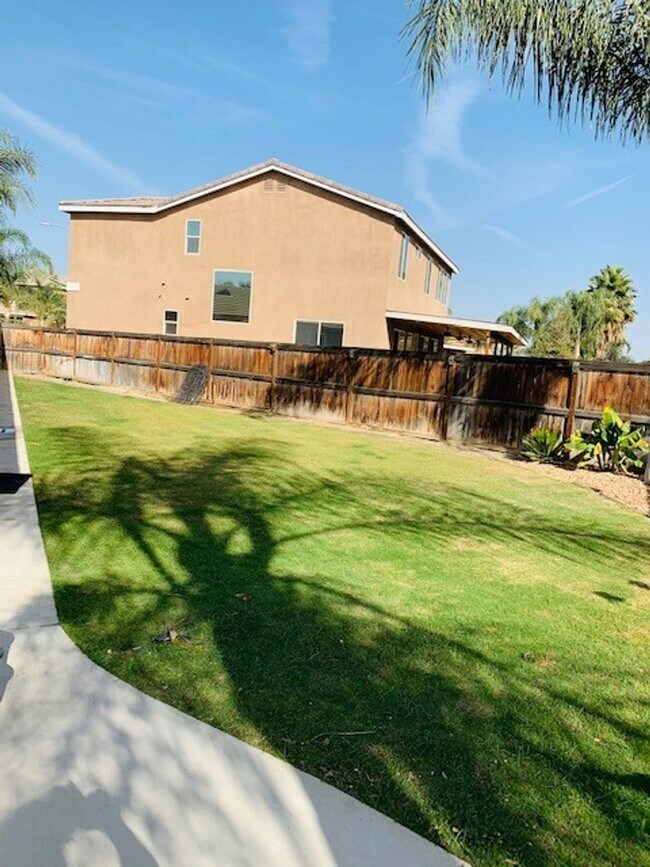 Building Photo - 11707 Christmas Rose Dr