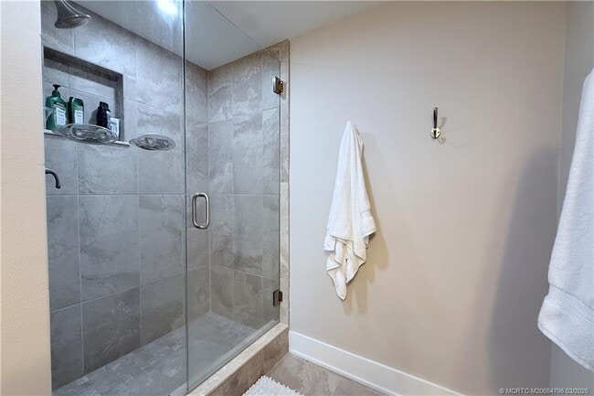 Building Photo - 1950 SW Palm City Rd