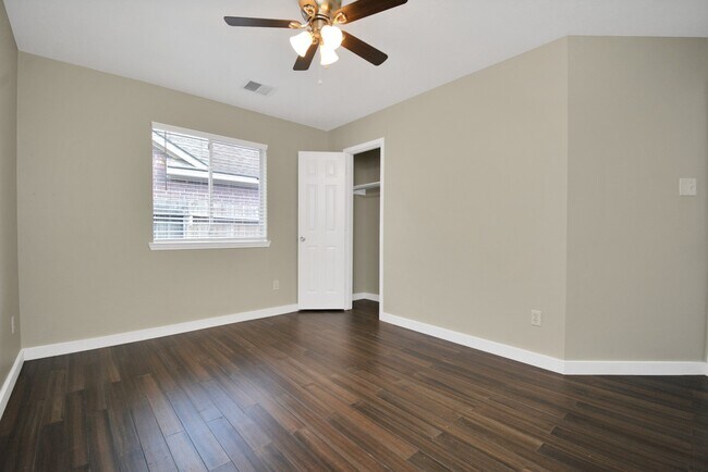 Building Photo - 13339 Yaupon Holly Ln