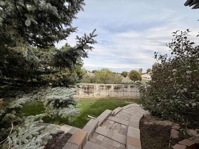 Building Photo - 653 Millet Cir