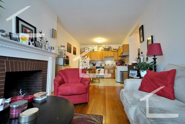 Building Photo - Huge 2 bed in Brookline