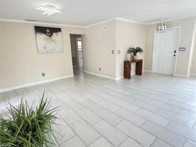 Building Photo - 4528 Country Club Blvd