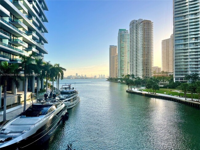 Building Photo - 200 Biscayne Boulevard Way