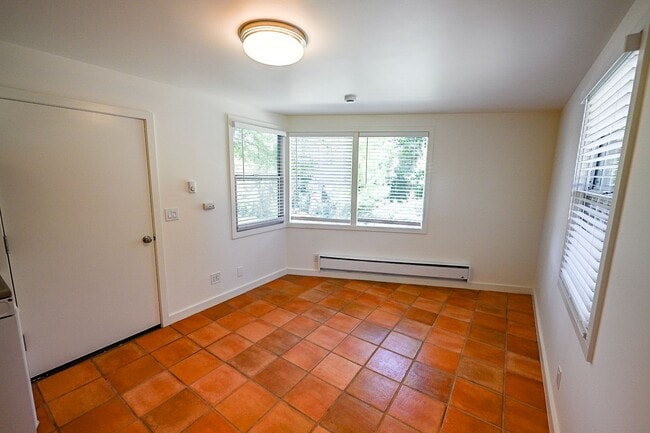 Building Photo - Dolores Street Triplex