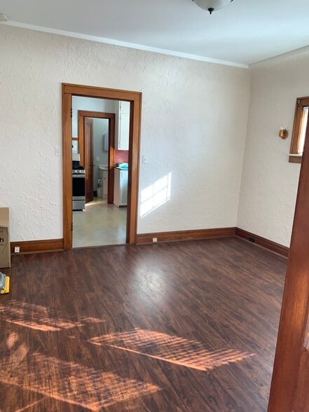 Building Photo - 5039 21st Ave